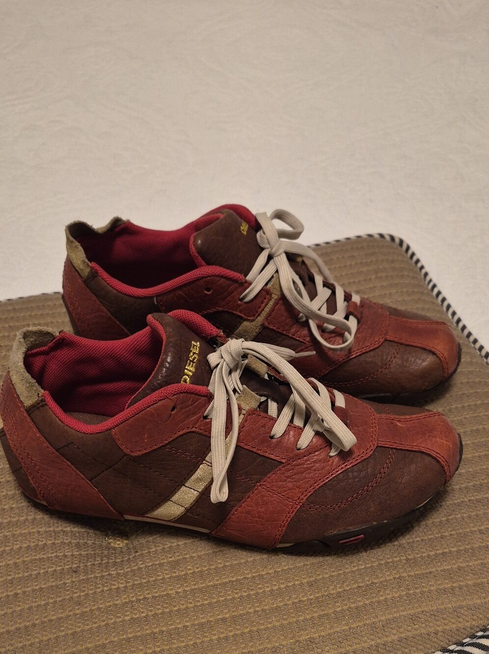 Diesel Men’s Maroon Leather Casual Sneakers